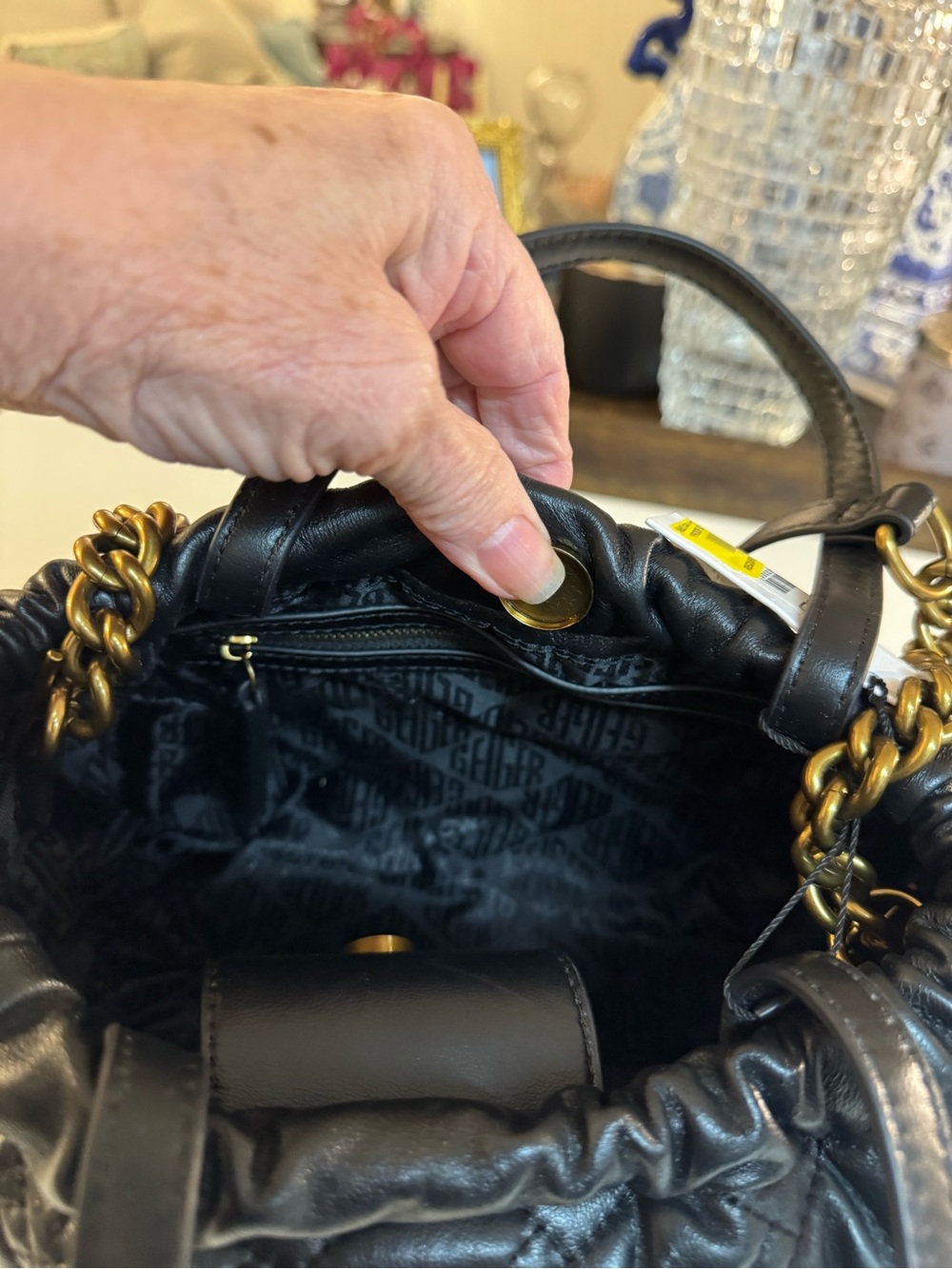 🖤 NWT KURT GEIGER SMALL KENSINGTON BLACK LEATHER DRAWSTRING BAG! - Picture 16 of 16
